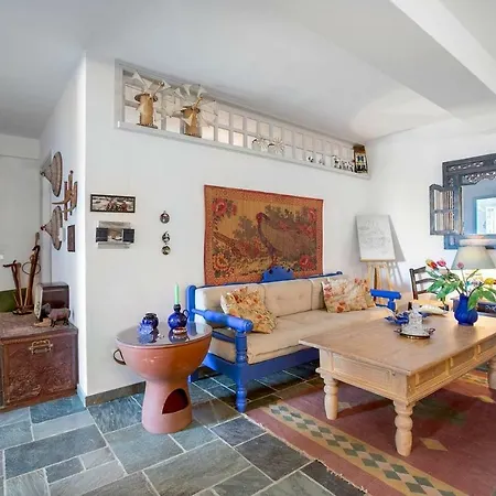Cyrene Villa *